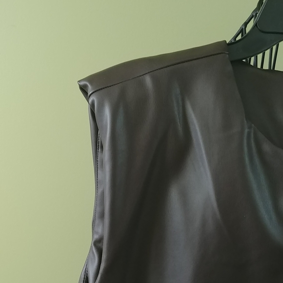 NWT "RD style" dress, size "L" 100% Polyurethine - Picture 3 of 12